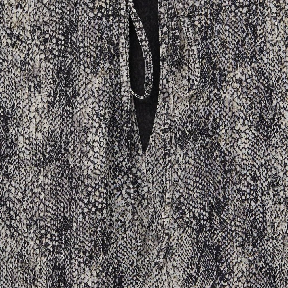 Mango Printed pleated blouse - Size 4 - Picture 8 of 16